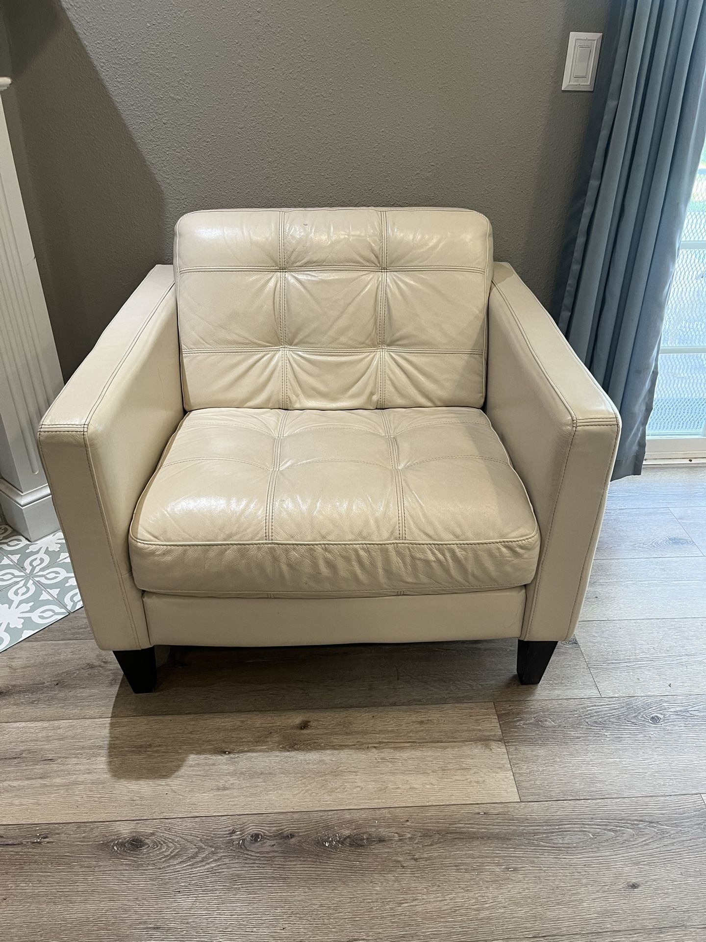 Leather chair $75 OBO