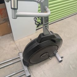 Elliptical Spirit XE295