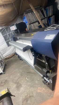 Roland Plotter banner printer car wrap stickers prints up to 64” wide. Must go asap $2500 or best offer