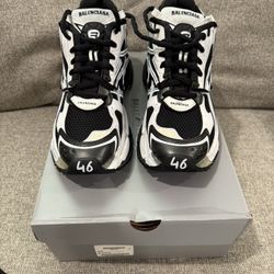 Balenciaga runners Size 46 $650
