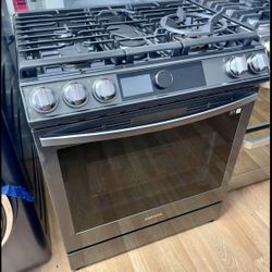 New AirFry Samsung Smart Dial Gas Range