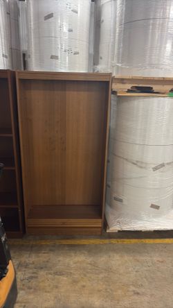 Clean , well maintained cabinet