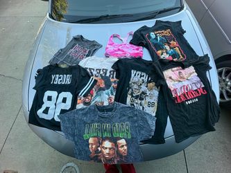 GRAPHIC TEES