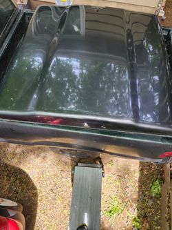 Truck bed cover