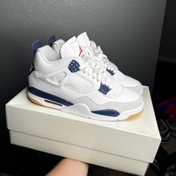 Jordan 4 Retro SB “Navy”