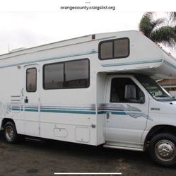 1998 Winnebago Minnie Winnie 30ft 6.8 L V10 $ 3,900