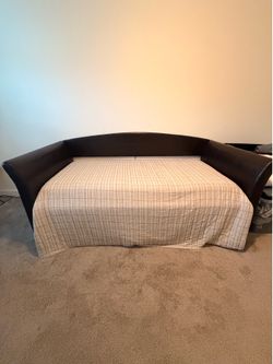 Leather daybed with trundle