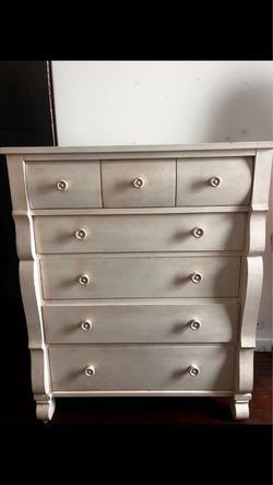 Ethan Allen New Country 7-Drawer Tall Dresser - Solid Wood - Made in USA