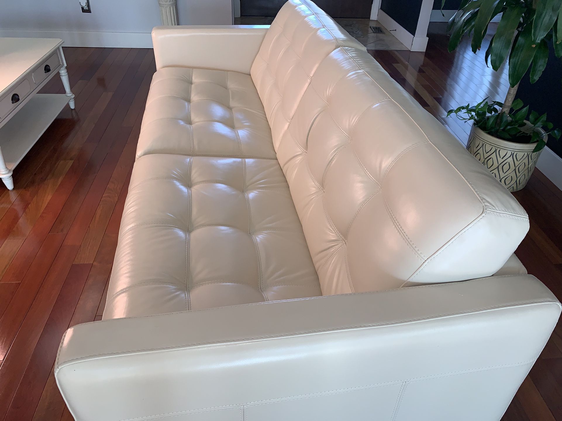 Luxury Leather Cream Colored Couch Sofa
