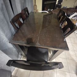 Dining table set