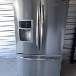 Frigidaire Stainless Steel Refrigerator And Freezer