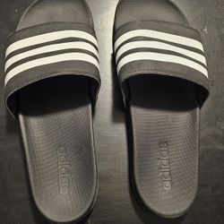 Mens Adidas Black With White Strips Size 12 Sandals