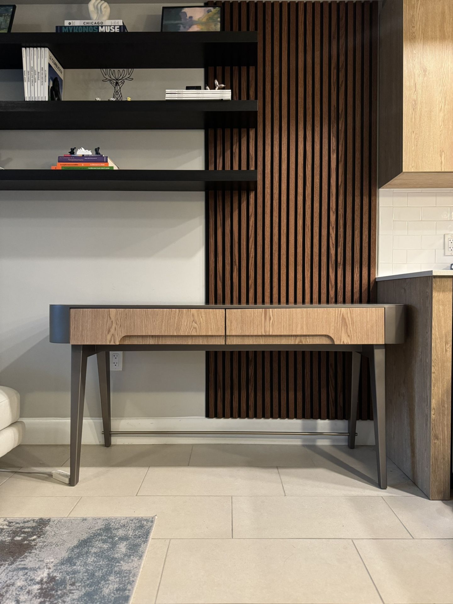 Harmony Studio Docc Desk