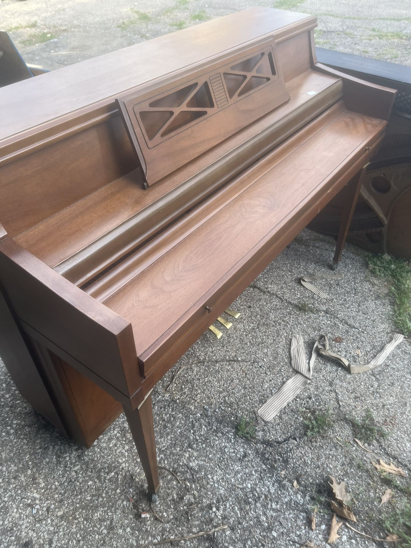 KIMBALL Piano