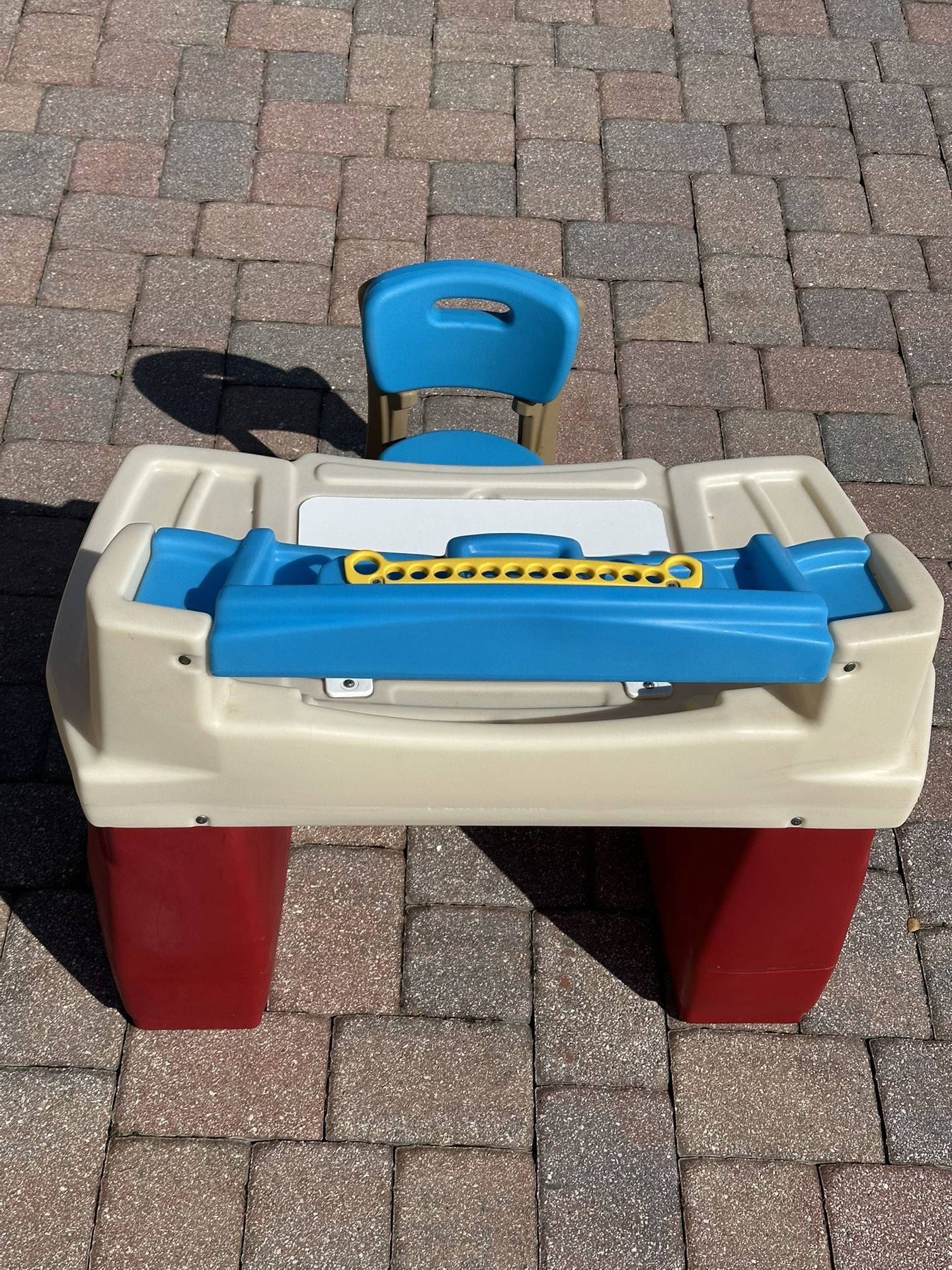 Step 2 Art Desk