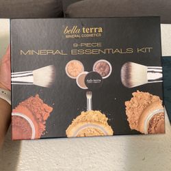 Brand New Mineral Makeup Kit
