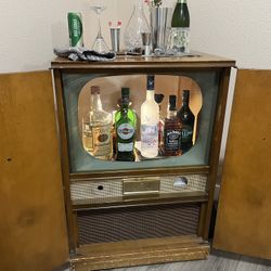 1954 Packard Bell Vintage TV Console - Perfect For Rolling Bar During March Madness!