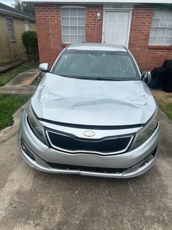 Kia Optima Sedan – Damaged / Parts Car