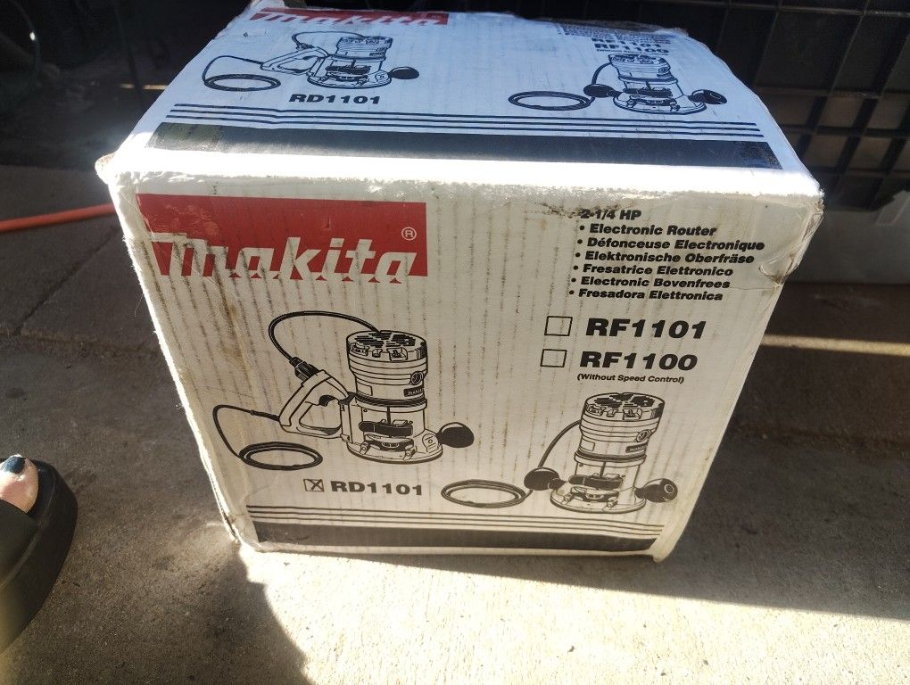 Makita Rd1101 Electric Router