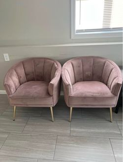 Accent chairs