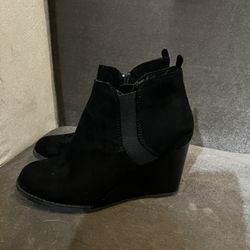Black Wedge Heels