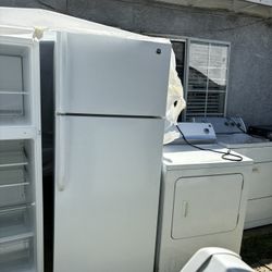 General Electric Brand Fridge Everything Works Well With 3 Months Warranty