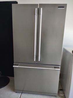 FRIGIDAIRE PROFESSIONAL 70" Tall Stainless Steel Finish