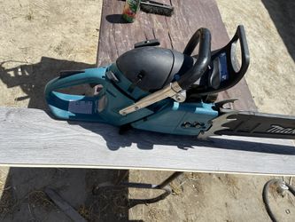 Makita Chain Saw 