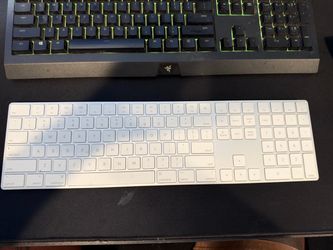 Apple Magic Keyboard A1843 — $30