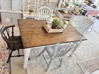 Kitchen Table + 4 Chairs 