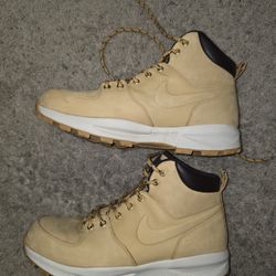 Nike ACG Manoa Leather Boots Size 12 Water Resistant Wheat Tan 454350-700