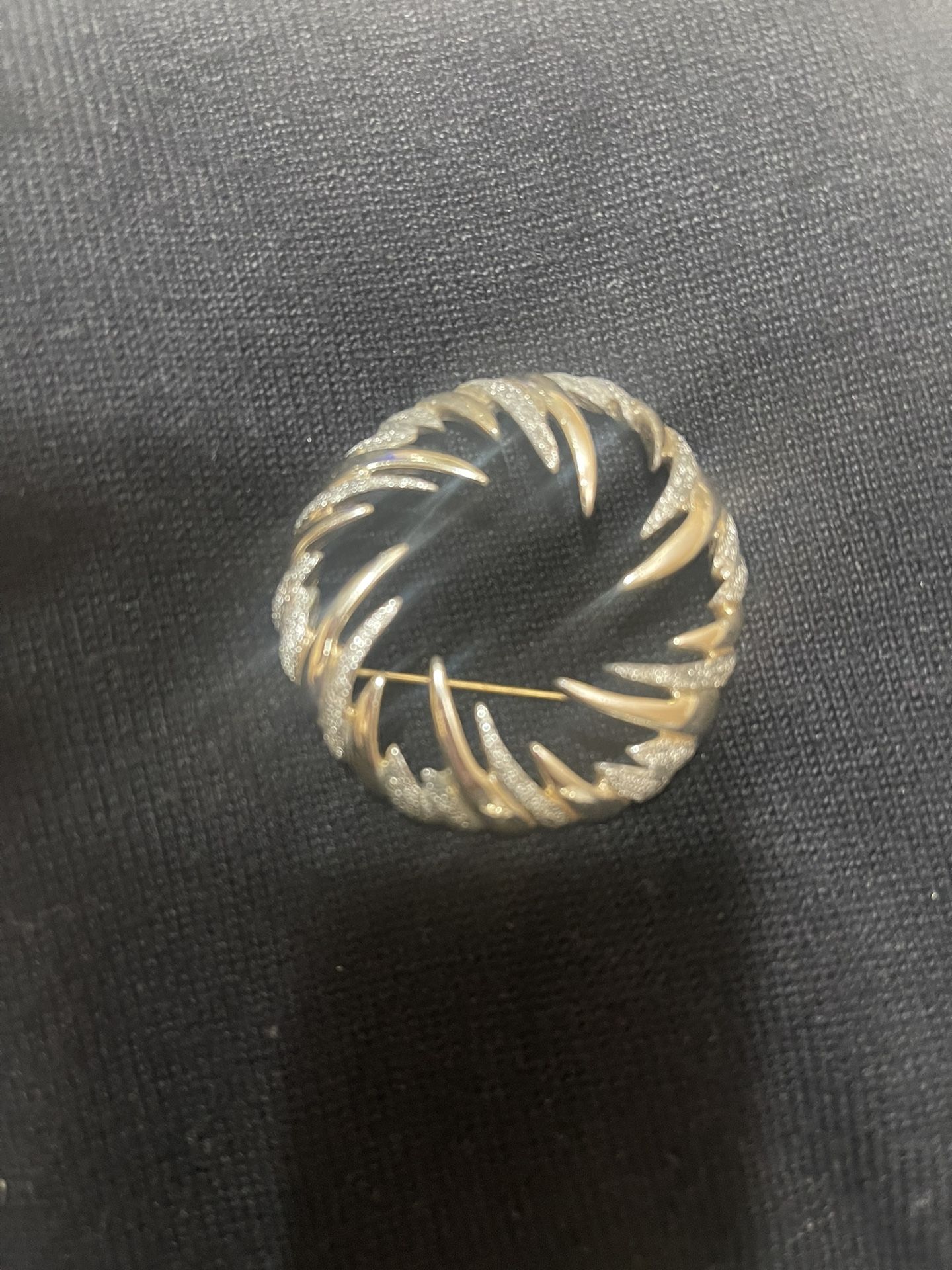 Sarah Coventry Vintage Silver and Gold Tone Brooch