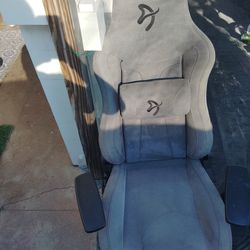 Gamer chair