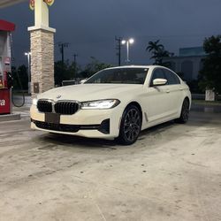 2021 BMW 5 Series 
