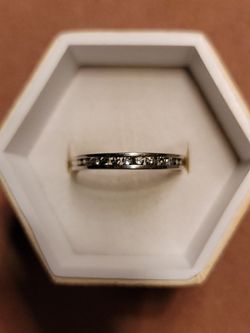 Ladies 14K Solid White Gold Band with Genuine Diamond's