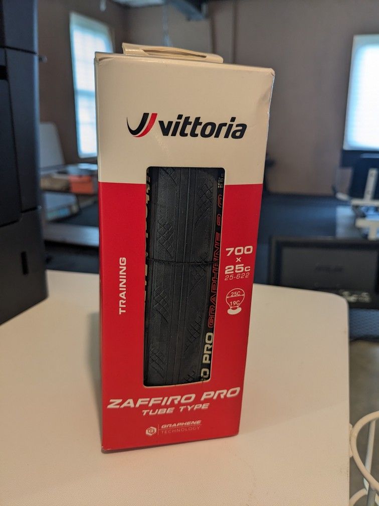 Vittoria Zaffiro Pro V Folding Bicycle Tire - 700 X 25c