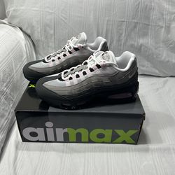 Nike Womens Air Max 95 OG pink and black sneakers(2026) womens size 9