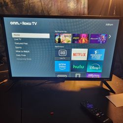 24 INCH ROKU TV