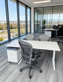 JARVIS DESK HERMAN MILLER