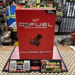 Milwaukee M12 FUEL 12V Lithium-Ion Brushless Cordless 3 in. Cut Off Saw (Tool-Only)