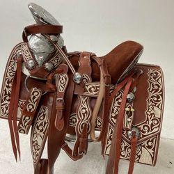 Nueva montura charra súper Pitiada original con Herrage y fuste plateado completo