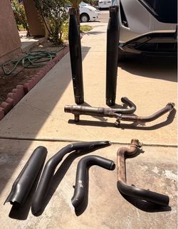 Harley exhaust system with Rhinehart tips