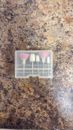 New nail polishing tools