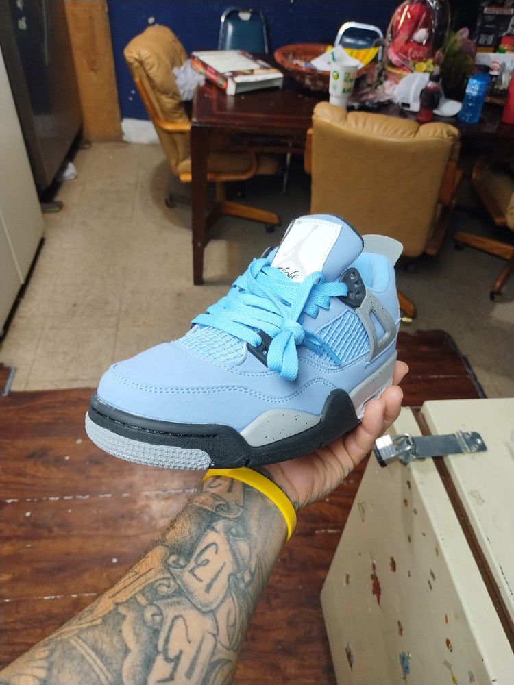 Jordan 4s Blue Size 6.5