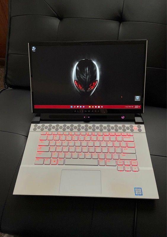 Alienware M15 R2