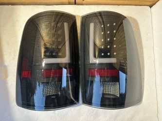 Dodge Ram 1500/2500/3500 LED taillight year 2009 to 2018