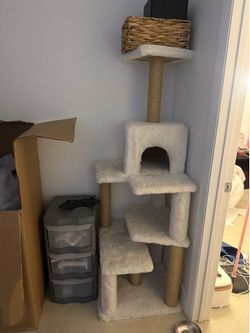 Cat tree tower