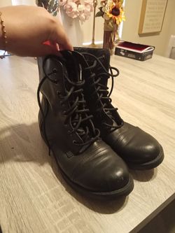 Mossimo Combat Boots (Women's 7.5)