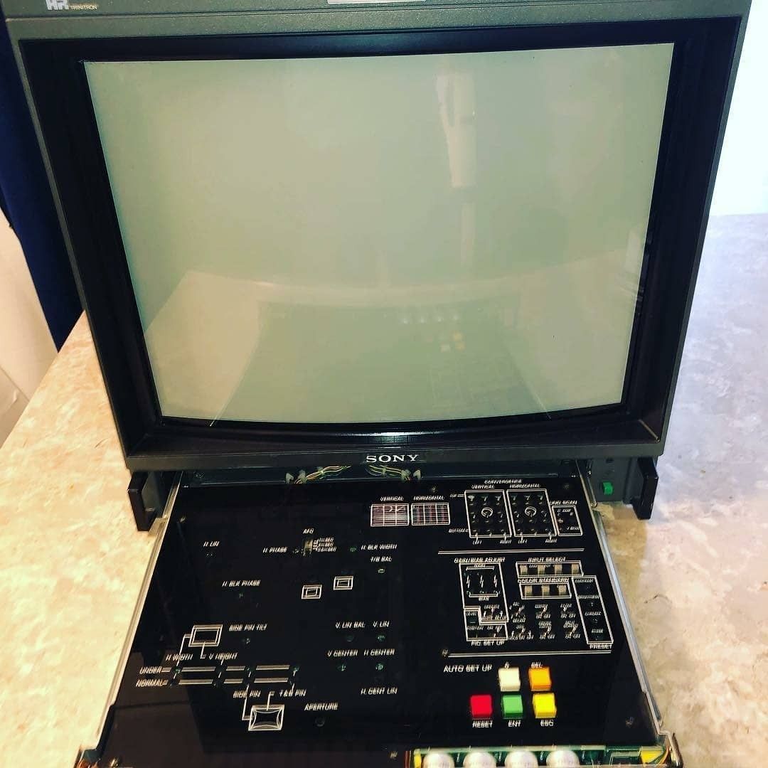 Sony bvm 1910 !!