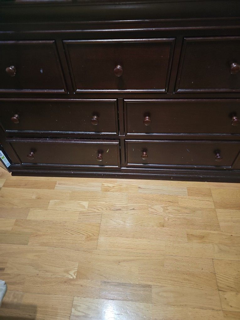 7 Drawer Cherry Wood Dresser